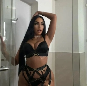 Bruneta  nou deplsari  - imagine 2