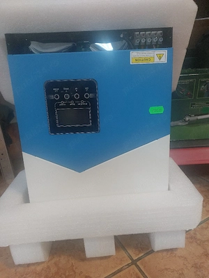 Invertor panou solar