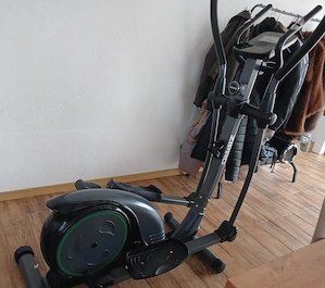 Vând bicicleta eliptica 