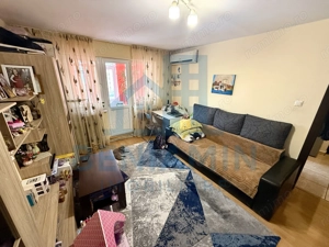 3 camere - etaj 3 - 52mp - renovat - centrala - apa - Craiovita Noua - imagine 2