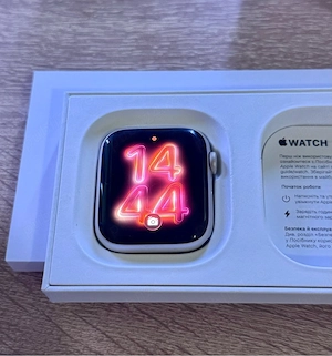 Apple Watch SE 2 (2024) - 44mm Starlight - Sănătate Baterie 100%