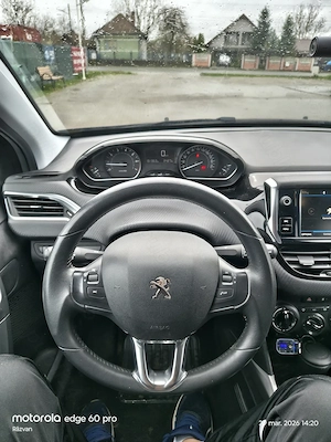 Peugeot 2008 1.2 PureTech 110 CP   2018 | Stare foarte bună - imagine 8