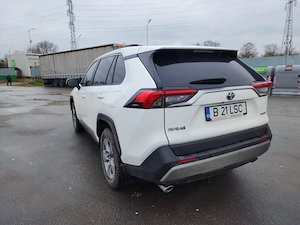 Toyota RAV 4 Hibrid - Dynamic