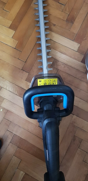 foarfeca gard viu pe acumulator MAC Allister..MHT1855-li