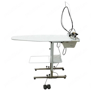 Masa de calcat BATTISTELLA cu generator de abur inclus