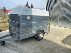 Remorcă CRESCI 750 kg cu rampă încărcare – înmatriculată