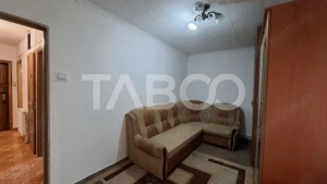 Apartament de vanzare 2 camere decomandat 54 mp zona Vasile Aaron  - imagine 5