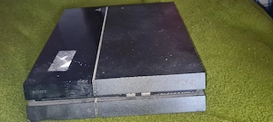 Vand ps4 cu accesorii