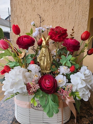 Decoratiune handmade din flori artificiale real touch