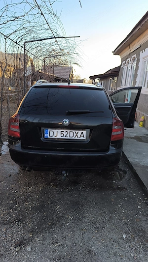 Vând Skoda Octavia 2 an 2009, model brek (combi), motor 2.0 TDI, cutie manuală 6 trepte.  - imagine 4