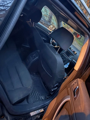 Vând Skoda Octavia 2 an 2009, model brek (combi), motor 2.0 TDI, cutie manuală 6 trepte.  - imagine 8