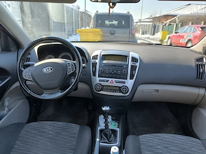 KIA Ceed 2009 1.4 benzina  - imagine 3