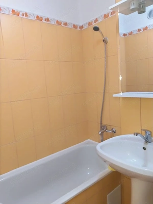 Garsoniera zona Sebastian - imagine 3