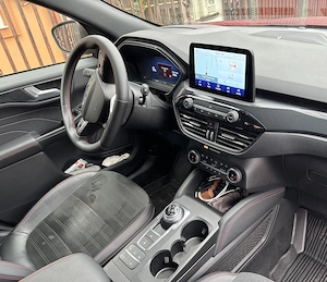 Ford Kuga, 2.5 L Plug in Hybrid, 225 CP, cutie Automata, tractiune fata, 36500 km, 2023 - imagine 10