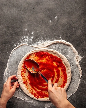 Angajam pizzar cu experienta    