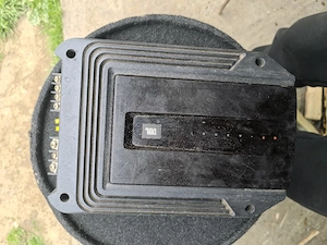 Vând Subwoofer Auto+amplificator+Casetofonul+Boxe 