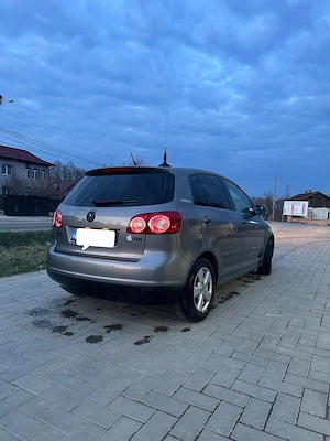 Vând Volkswagen Golf V Plus 1.9 TDI   105 CP   2007 - imagine 9