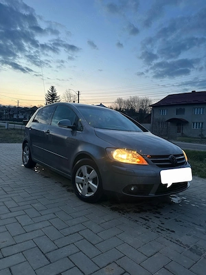 Vând Volkswagen Golf V Plus 1.9 TDI   105 CP   2007