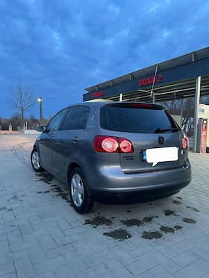 Vând Volkswagen Golf V Plus 1.9 TDI   105 CP   2007 - imagine 4