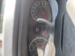 DACIA DUSTER 2019 1.3 benzina - 130cp - imagine 7