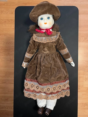 Păpușă-clovn porțelan 