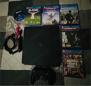 Vând un PlayStation 4 Slim 4K 1TB