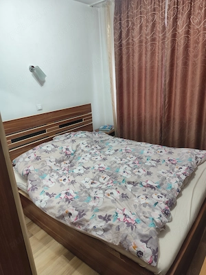 Vând pat cadru lemn