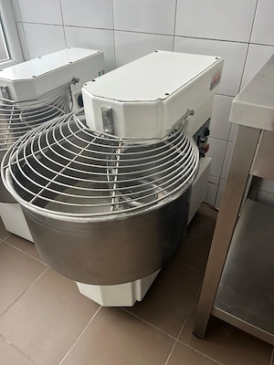 Predau la cheie brutărie Onești (BC)   Cartier Mal - imagine 2