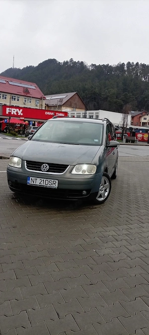 Vând Touran 1.9 diesel  - imagine 2
