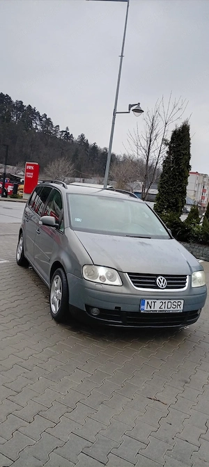 Vând Touran 1.9 diesel  - imagine 3