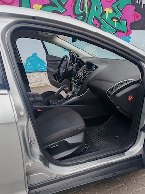 Ford Focus MK3 Titanium Sedan | Bi-Xenon | Sony | Istoric Ford | 2011 - imagine 6