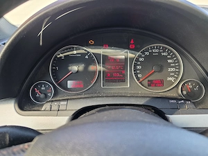 Audi A 4 2.0  - imagine 2