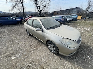 Dezmembrez RENAULT Symbol II Thalia 1.5dCi euro4 85Cp 62kW an 2009 - imagine 8