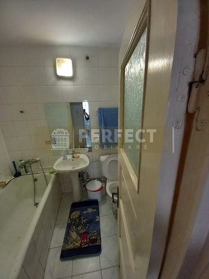 Ap.2 camere ULTRACENTRAL decomandat et.3 pret 72000euro