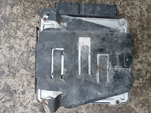 ECU Golf 5 1,9 TDI Motor bkc - imagine 3