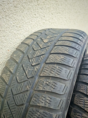 cauciucuri pirelli runflat 225 50 17 m+s winter sottozero  - imagine 5