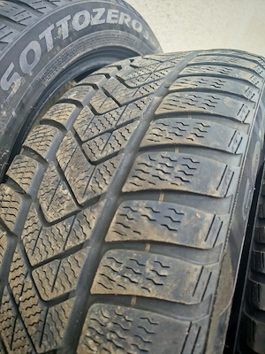 cauciucuri pirelli runflat 225 50 17 m+s winter sottozero  - imagine 3