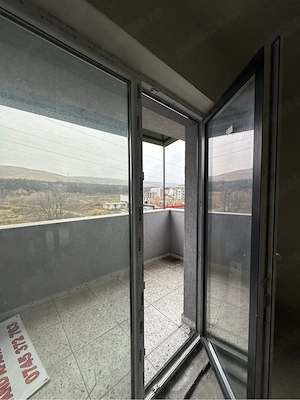 Vand apartament 3 camere , PF. - imagine 8