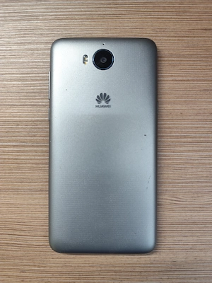 vand telefon huawei Y6 4g cu folie pe ecran TV sau camera supraveghere - imagine 4