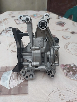 piese originale   opel astra J 1.6 100KW 136 CP AN 2016   VOLANTA cu masa dubla  850 LEI   cod  1011 - imagine 4