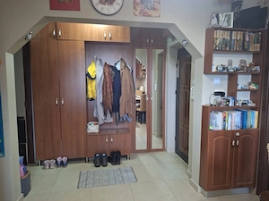 Inchiriez apartament decomandat 2 camere  - imagine 2