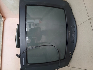 TV Samsung cu telecomanda