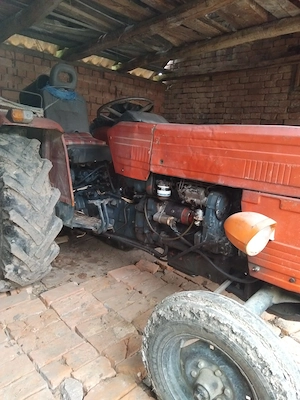 Vând Tractor UTB U445 cu remorcă, plug și prășitoare - imagine 2