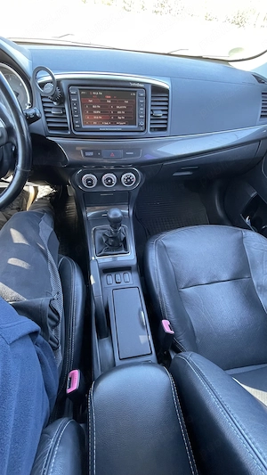 Mitshubishi Lancer - imagine 2