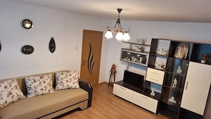 Închiriez apartament 2 camere in Curtea de Argeș, zona spital 