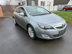 Vand Opel Astra J 2012 1.7CDTI 110CP - imagine 2