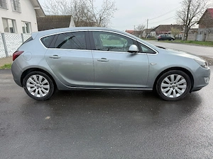 Vand Opel Astra J 2012 1.7CDTI 110CP - imagine 3