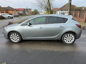 Vand Opel Astra J 2012 1.7CDTI 110CP - imagine 5