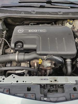 Opel Astra J 2013 - imagine 5