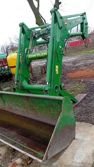 Încărcător frontal  John Deere  - imagine 3